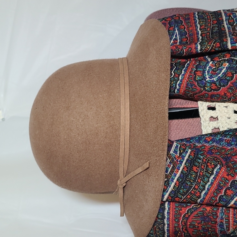 Apt 9 100% Wool Cloche Hat With Band